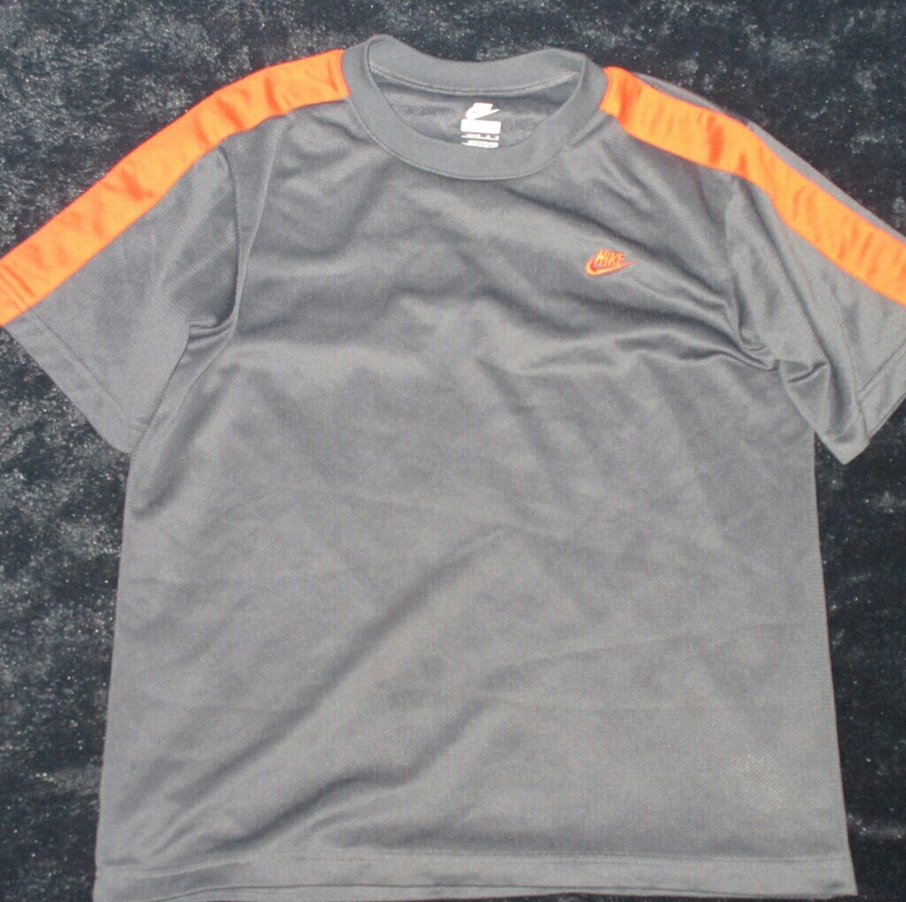 NIKE ATHLETIC TOP